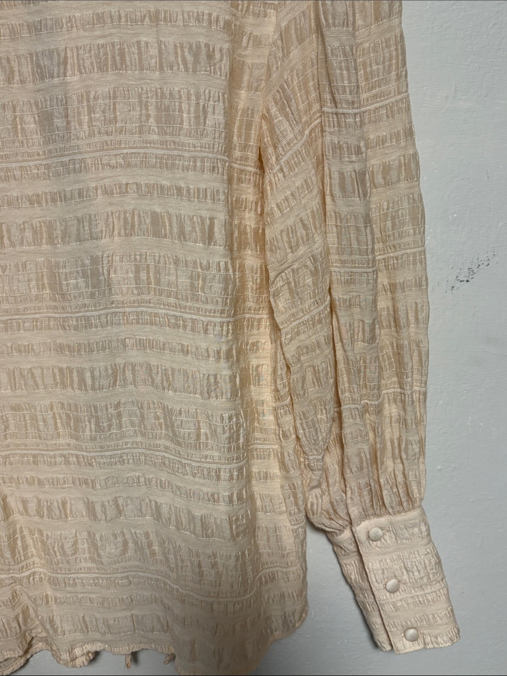 GUESS Cream Textured Button-Up Top - Picture 4 of 11